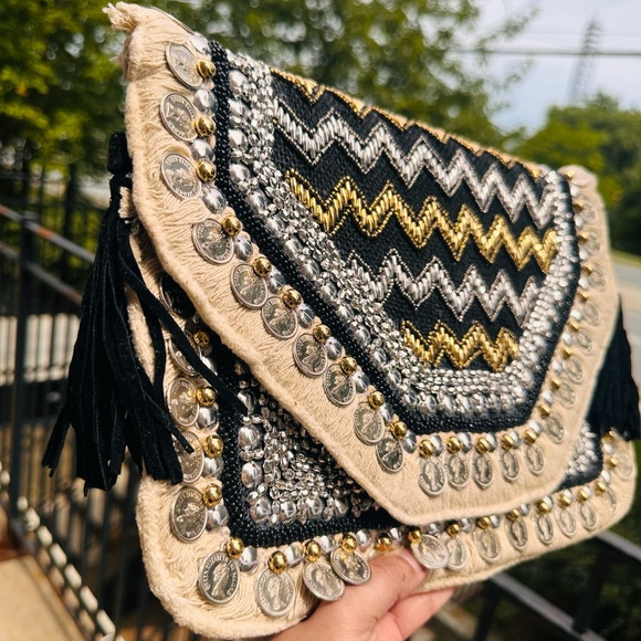 Bohemian Envelope Wristlets Banjara Clutch Beige And White Color With tassels - Picture 5 of 12